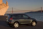 Toyota RAV4 2005 года